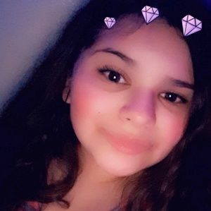 Meet your Posher, Alexia